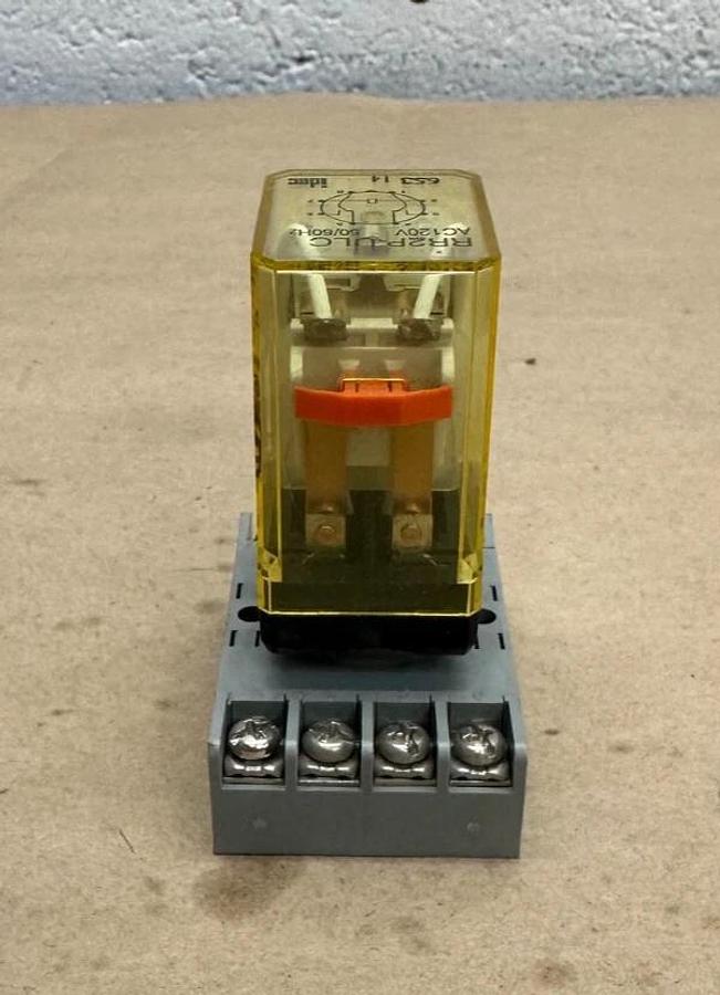 Used IDEC RR2P-ULC Relay with Base SR2P-06