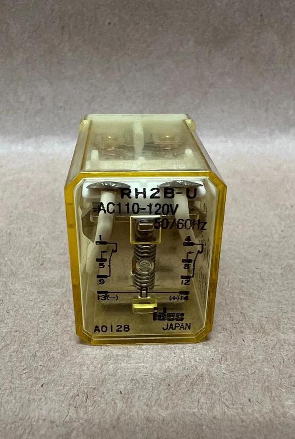 Used idec RH2B-U AC110-120V Relay - Lot of 3