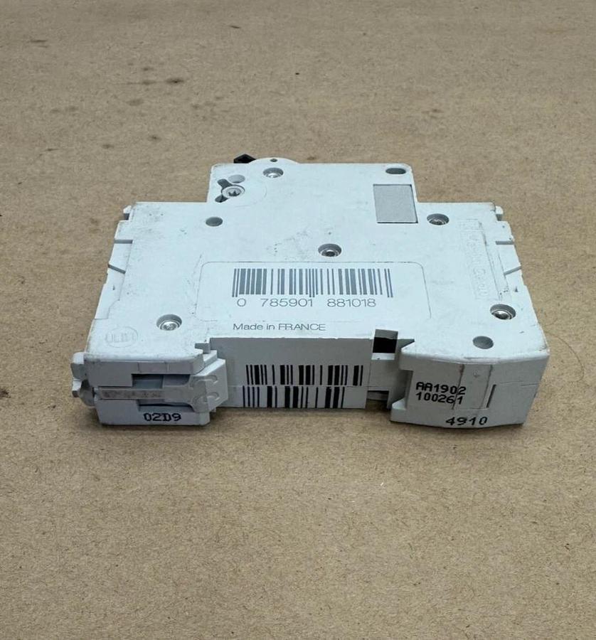 Used Schneider Electric 24506 D10A Circuit Breaker