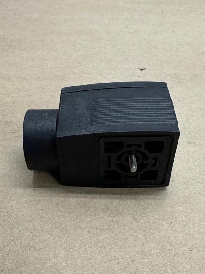 Used Burkert 00136943 Cable Plug *NEW*