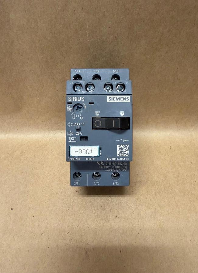 Used Siemens 3RV1011-1BA10 Circuit Breaker