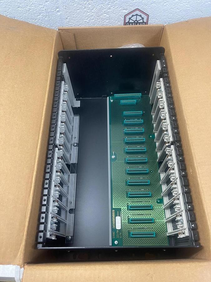 Used Industrial Solid State Controls 621-9990 IPC 621 I/O Rack