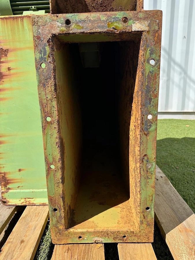 Used RUWU VM1Sa/ RE355M Bottom Horizontal CCW 270, 3.6Kw @ 1725RPM, 460V