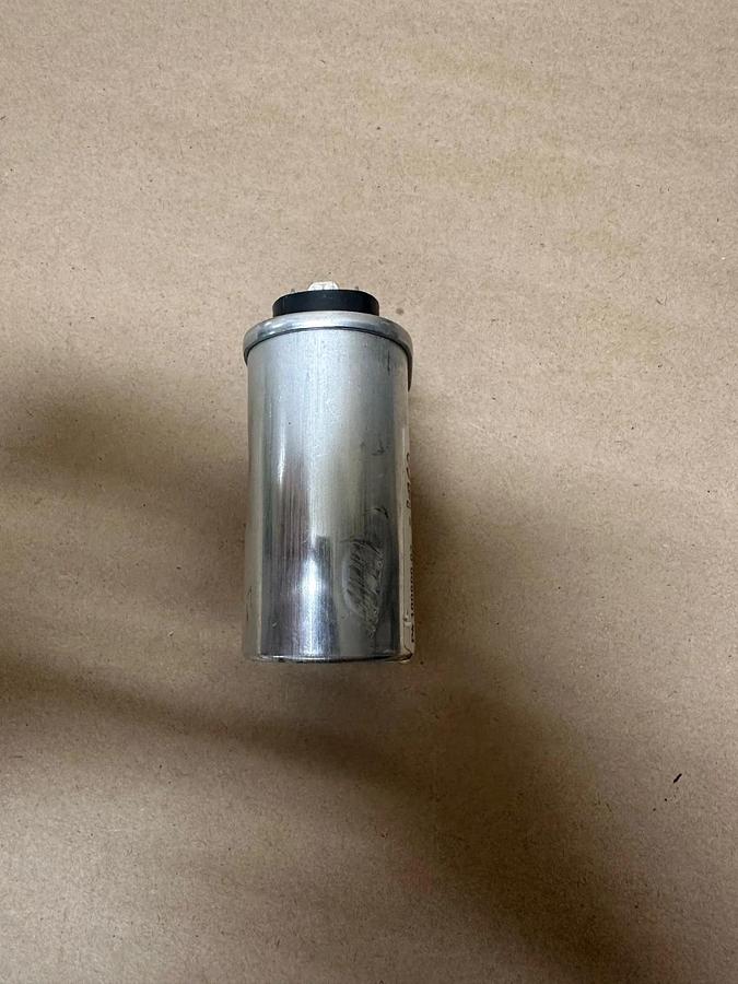 Used Lennox 100600-03 10MFD Oval Dual Capacitor