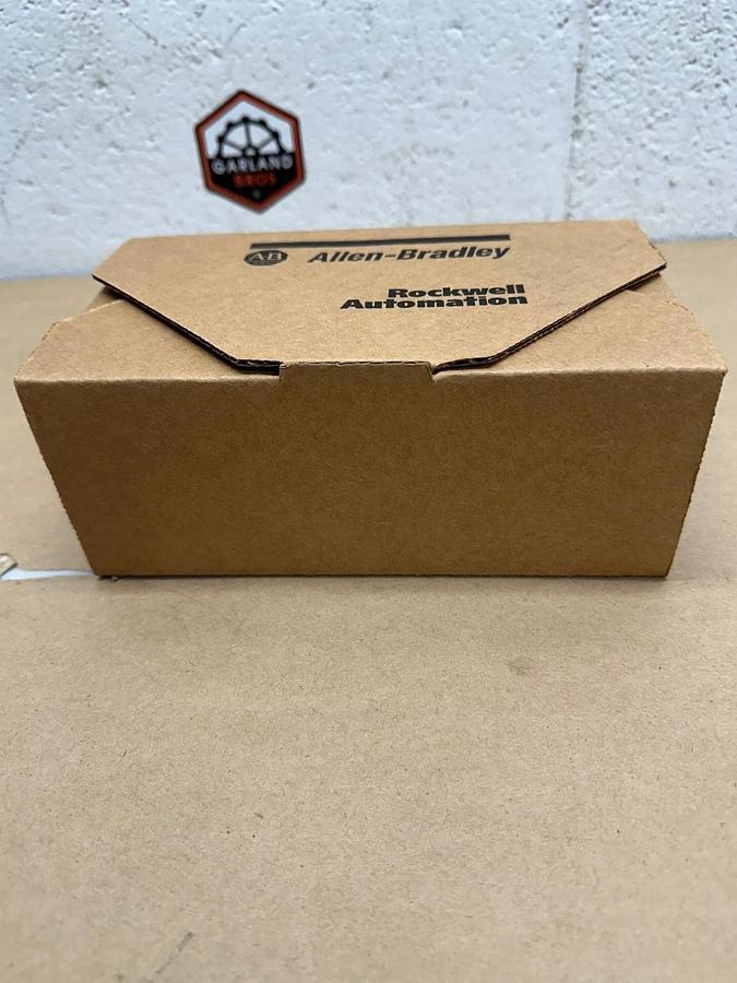 Used Allen Bradley 800F-F25 Plastic Enclosure *NEW*