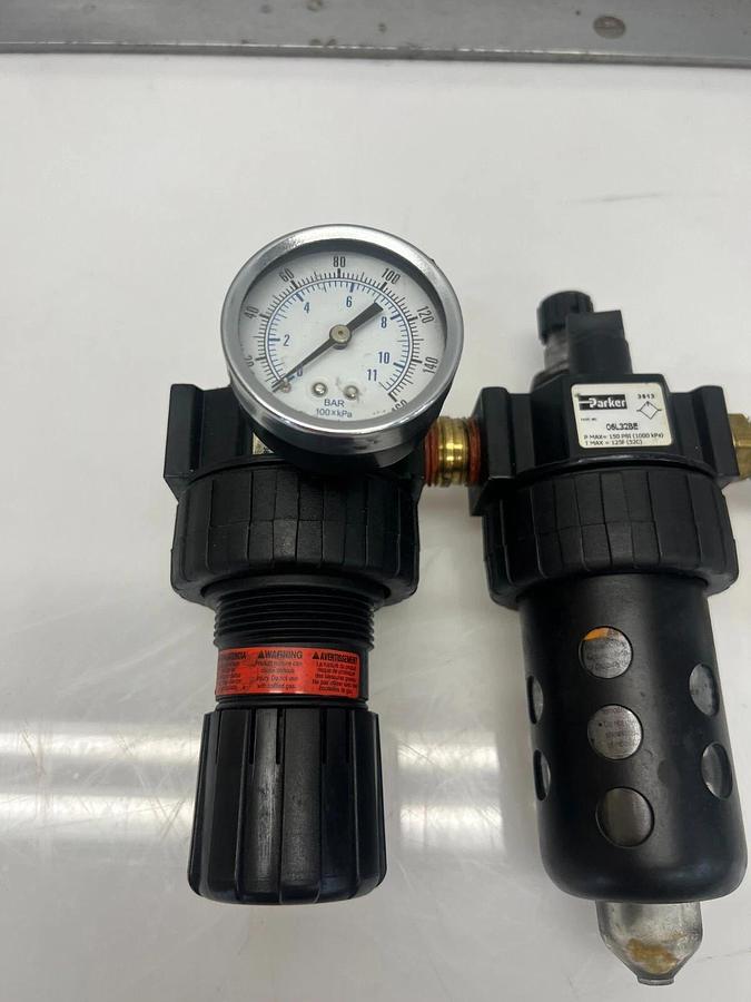 Used Parker 06L32BE w/ 06R313AC Mist Lubricator and Filter Assembly