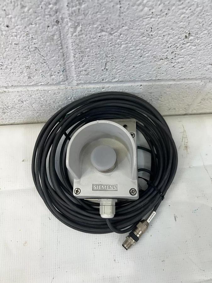 Used Siemens 3SU1851-0AA00-0AC1 Empty Enclosure