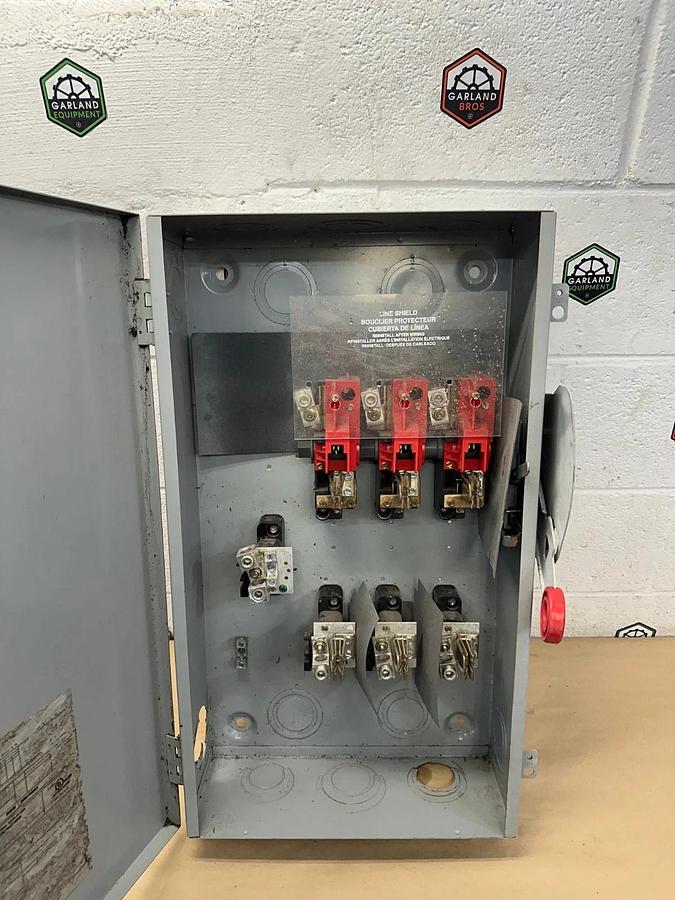 Used Eaton DH364NGK Heavy Duty Safety Switch 200A, 600VAC