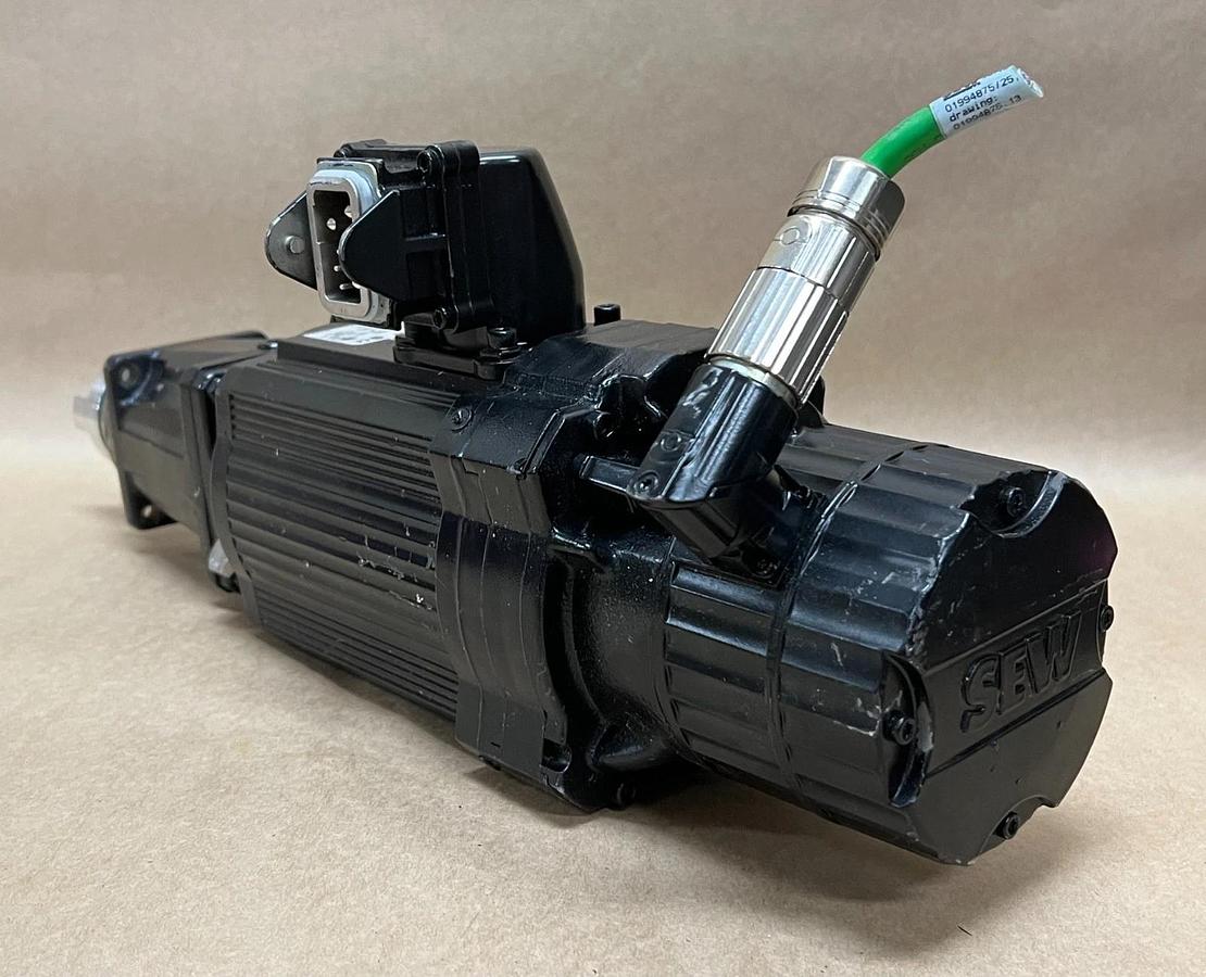 Used SEW-Eurodrive PSF321/RCM71S/BR/TH/RH1L/SB61 3 Phase Servo Motor w/ Gear