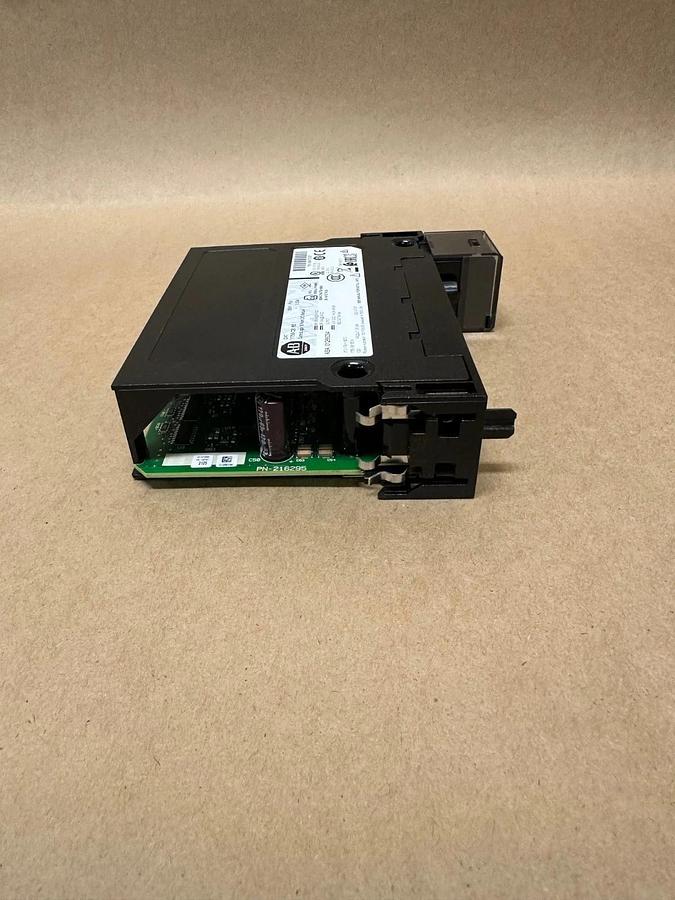 Allen Bradley 1756-OB16E ControlLogix 16 Point D/O Module