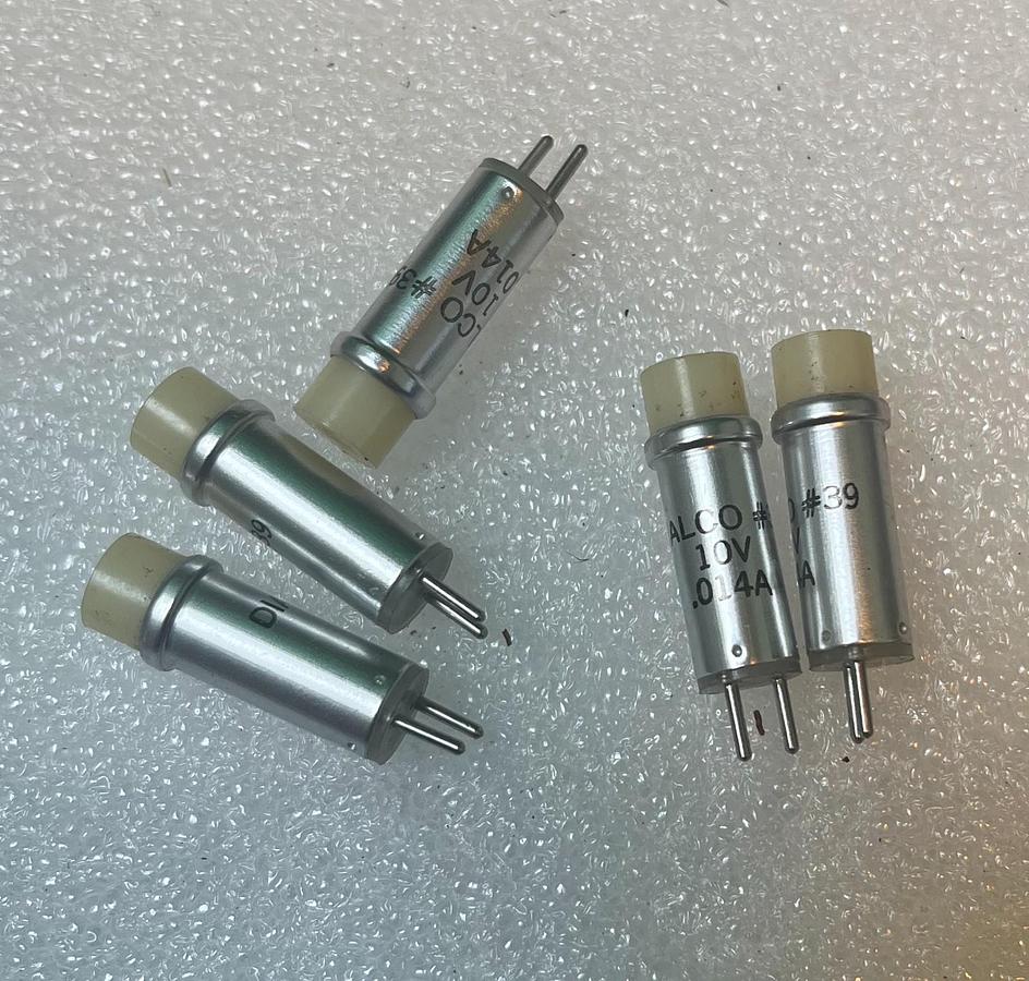 Grainger 24M114 12mm Round LED Indicator Green 24v (lot of 7)