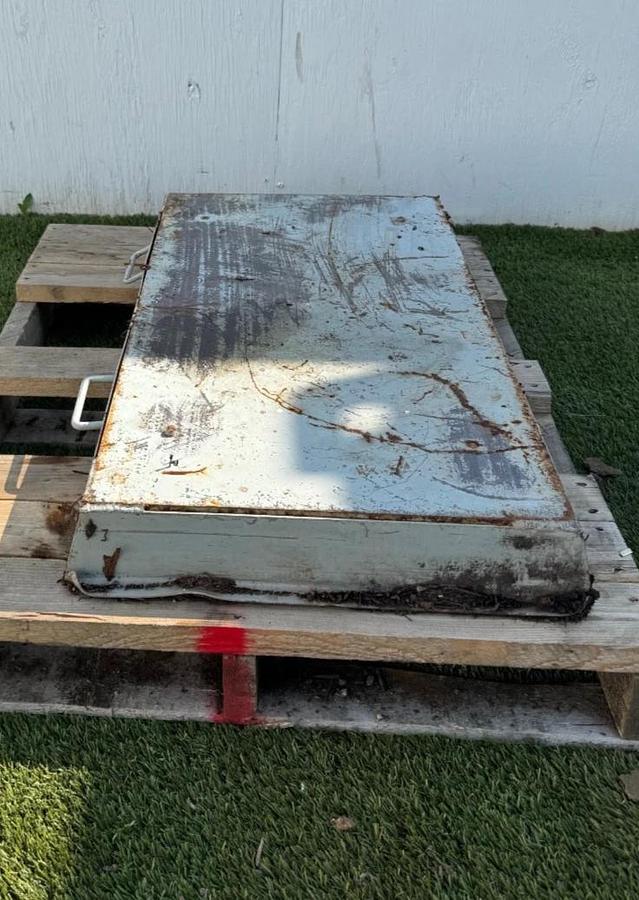 Used Suspension Magnet 35” x 19”, Two-Handled, Industrial Magnet