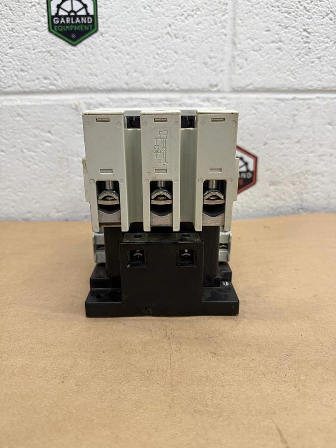 Used Siemens 3TF5011-0AP6 Contactor, 160A, 600VAC