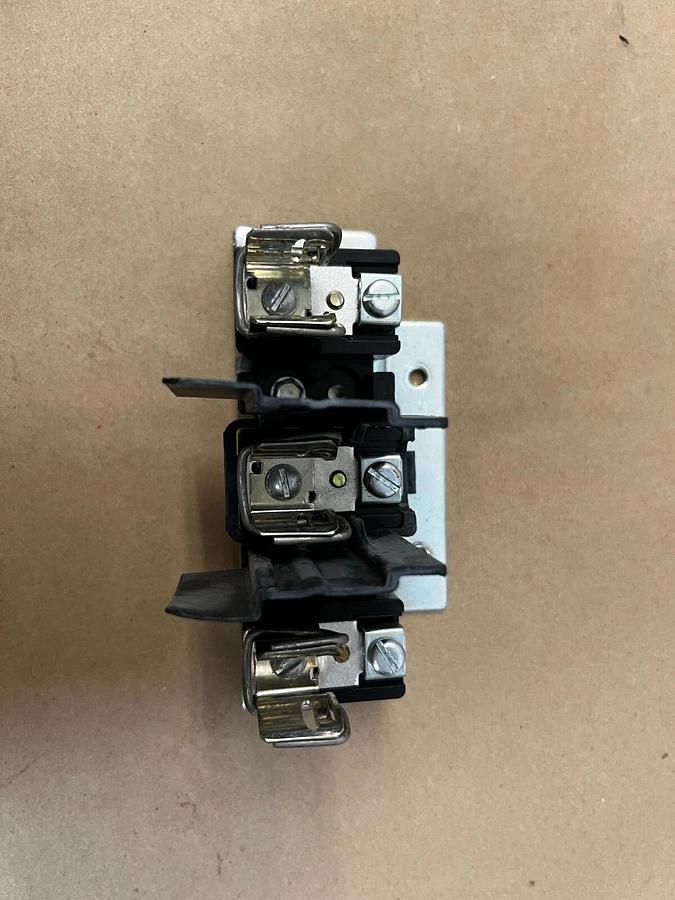 Used Allen Bradley 1494V-FS30 Fuse Block 30 Amp 600 Volts Series D
