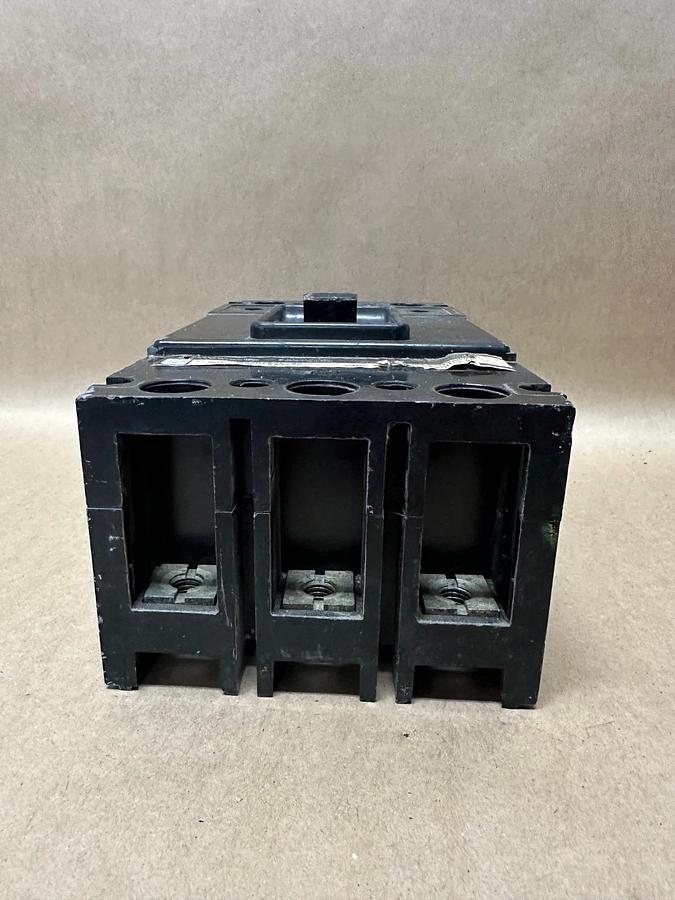 Used Westinghouse DA3400XZ 400A 3 Pole Circuit Breaker