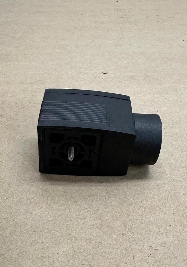 Used Burkert 00136943 Cable Plug *NEW*