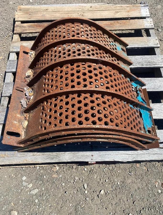 Used Challenger CH300 4055 S Horizontal Grinder w/ Brook Hansen 75HP @ 1770 RPM Motor