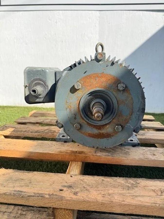 Used Tatung BBFC-HDA 15Hp Motor @ 3520RPM, 160M Frame, 240/480V