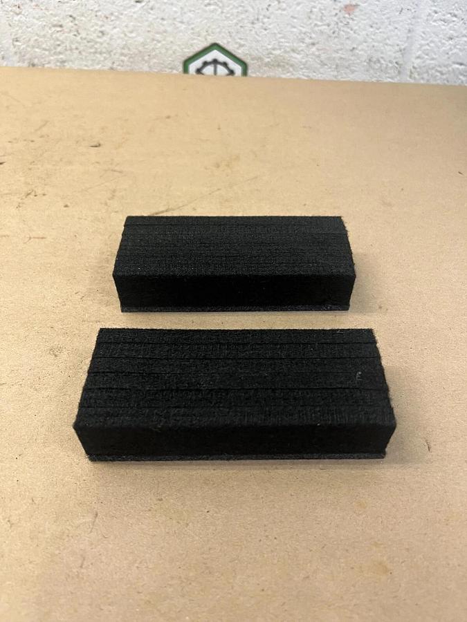 Global Industrial 695526 Multi-Purpose Felt Eraser - Lot of 2