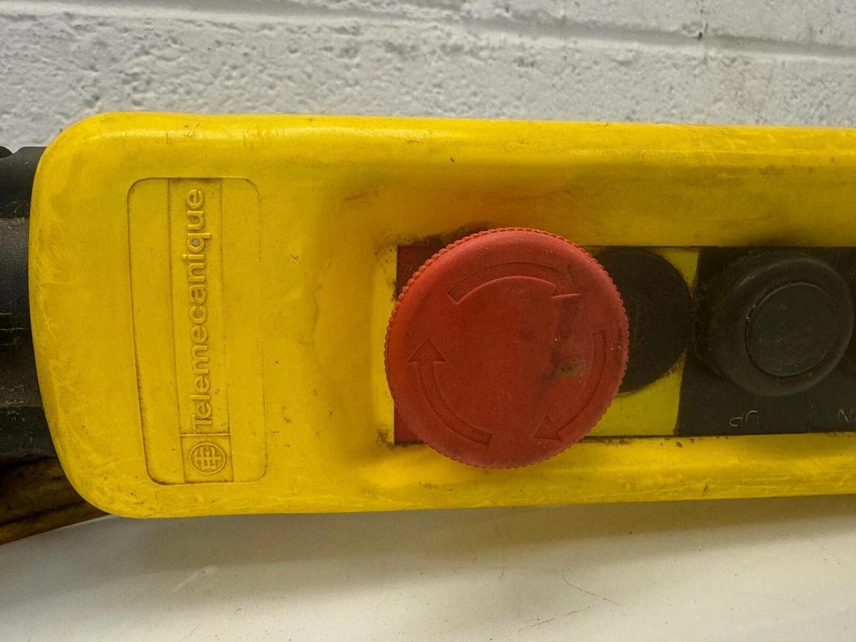 Used Schneider XAC-A 04H7 Pendant Housing Enclosure Type 4x