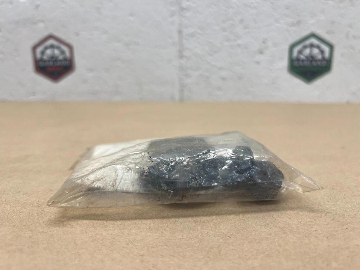 Used Parker P2FCH449 Solenoid Kit, 1/2 NPT Conduit 18 Lead 24 VDC