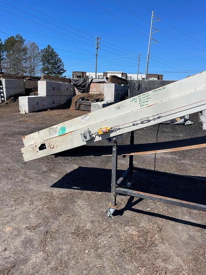 Used Conveyor Belt W:29” L:281” L Shape Cleated Incline Conveyor, Baldor 1HP, 1760RPM