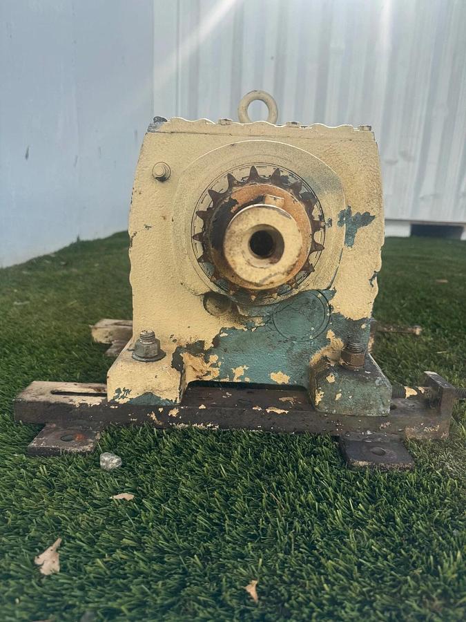 Used SEW Eurodrive DFT100L4 AC Motor 5Hp @ 1650RPM, RB7DT100L4 Gear Reducer, 41.71:1