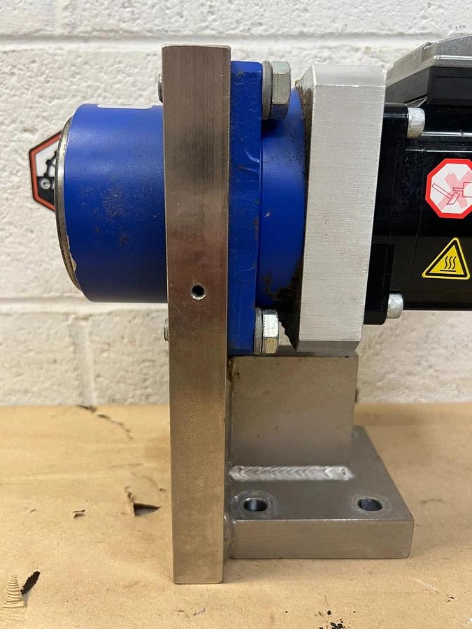 Used Schneider iSH100/30025 Servo Motor w/ Wittenstein LPB120 10:1 Gearbox
