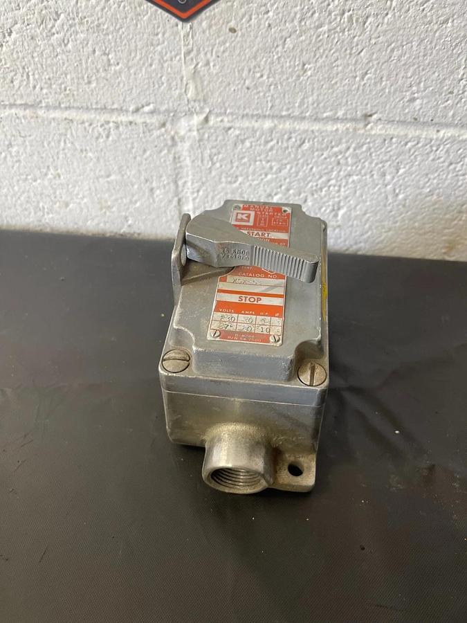 Used Killark XSX-53, Manual Motor Starter, 230V-3HP, 575V-10 HP