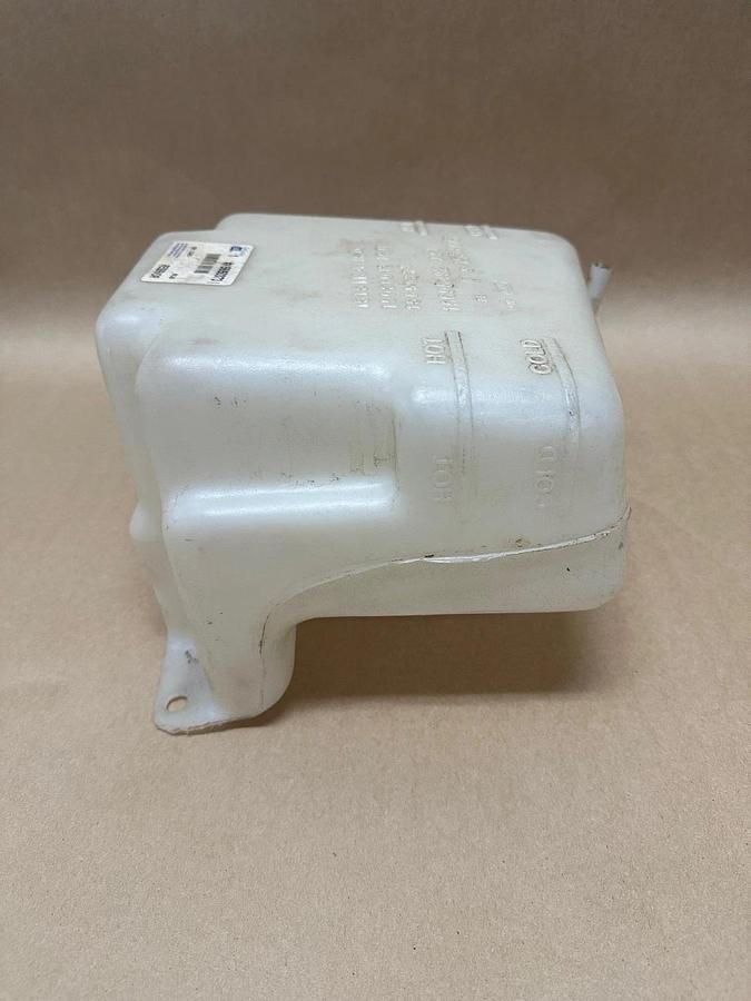 Used General Motors 15650373 Reservoir