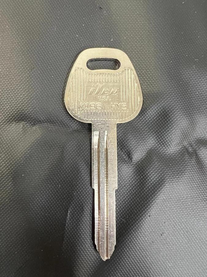 Used Ilco HY5, HY13, HY6 Assortment of Various Hyundai Key Blanks - Lot of 25