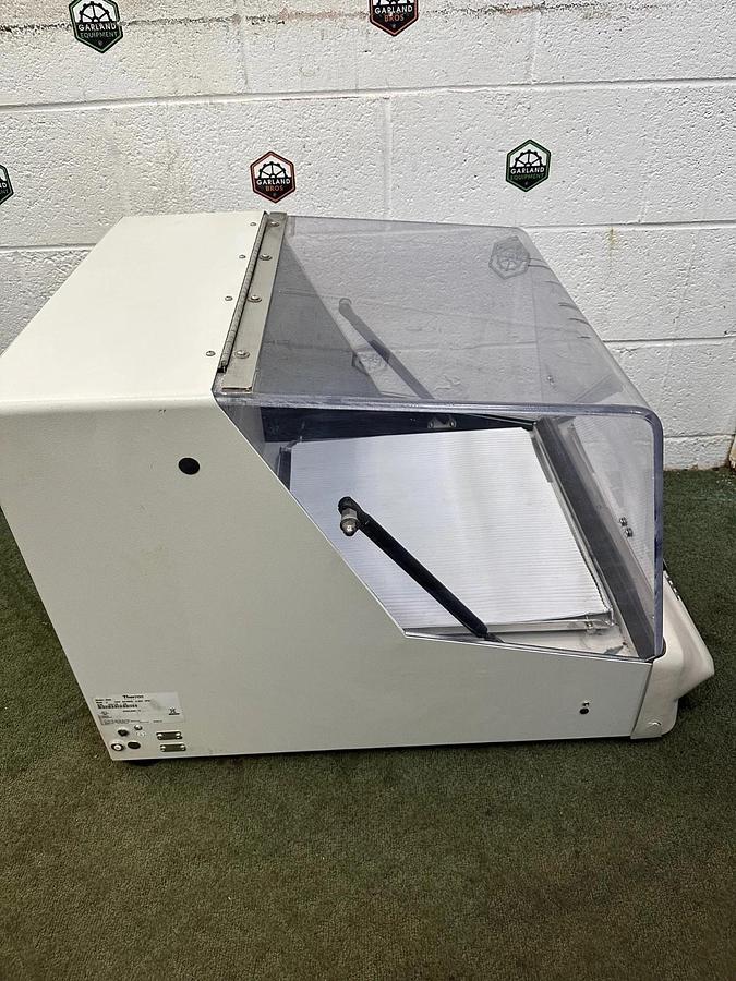 Used Thermo Scientific 4322, SHKA4000-S Incubator Shaker
