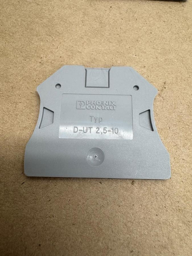 Used Phoenix Contact Typ D-UT 2,5-10 End Cover, LOT of 7 *NEW*