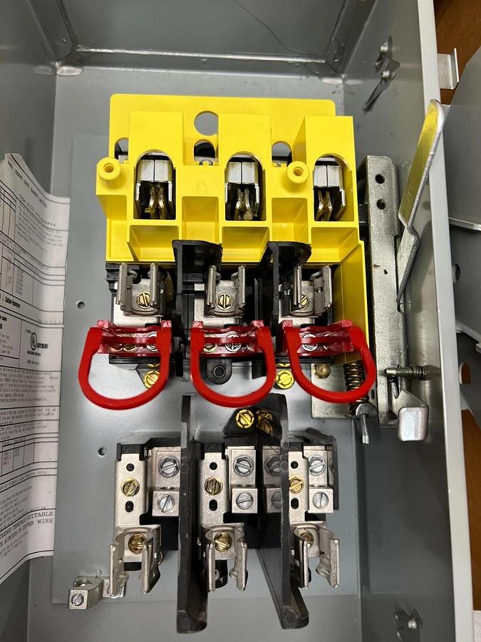 Eaton DH361FDKW Heavy Duty Safety Switch, 30A