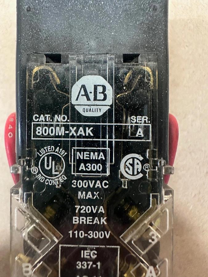 Used Allen Bradley 800MR-PT16K Pilot Light w/ 800M-XAK Contact Block
