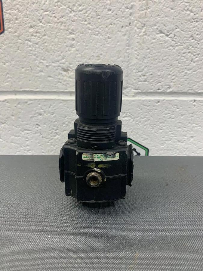 Used Speedaire 42M20 Pressure Regulator 300PSIG (Used)