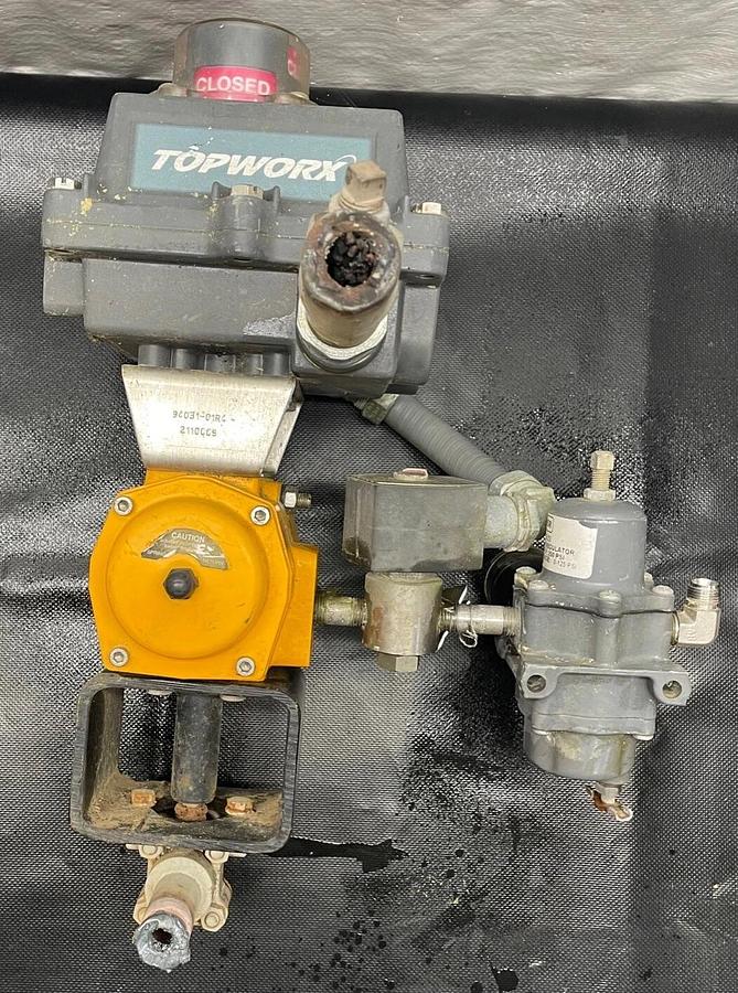 Used El-O-Matic ES0040.U2A03A.S14K0 Pneumatic Valve Actuator, 1/2” Pipe Fixture