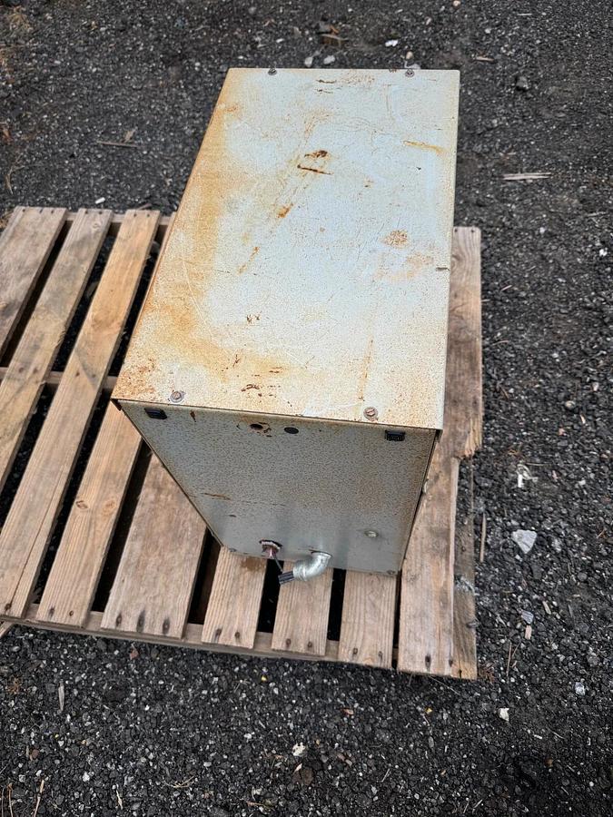 Used Federal Pacific FH11CEMD Transformer, 11 kVA, 230y/133, 3Ph, 60Hz