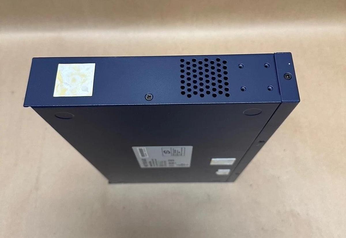 Used Netgear JFS516 16 Port Fast Ethernet Switch