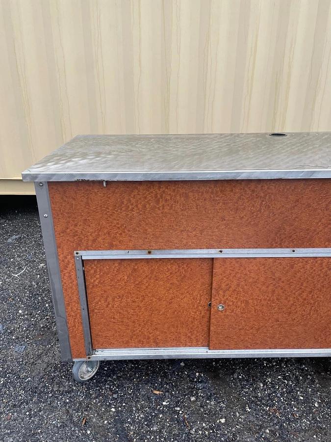 Used Vollrath 37023-7943-7-NNN, 4-Series Signature Server, Utility