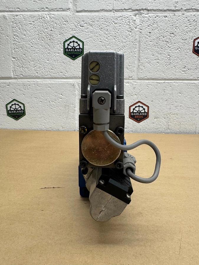 Used Rexroth 4WRLE10 V-85M-3X/G24ETKO/A1M, 0 811 404 662, Proportional Valve *NEW*