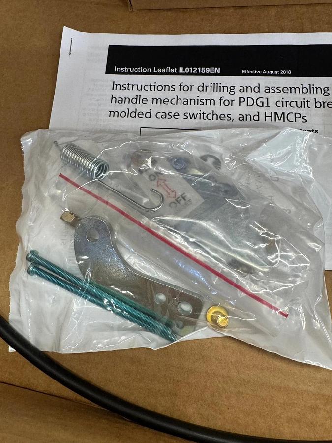 Used Eaton PDG1XFS04 Operator Flexible Circuit Breaker Shaft Handle *NEW*