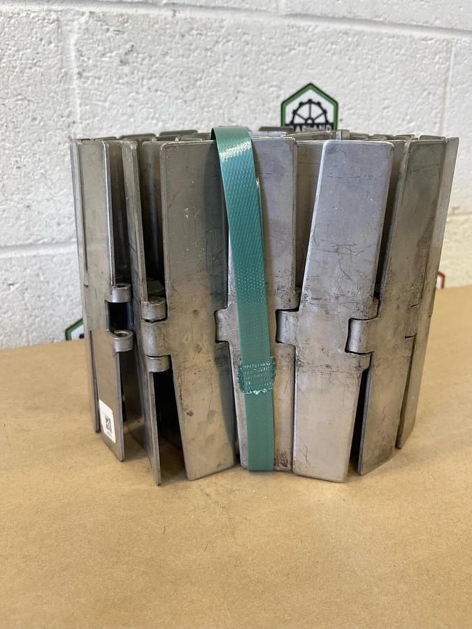 Used Rexnord SS881 BC82 Stainless Steel Side Flexing Tabletop Chain L:102", W:7.5"