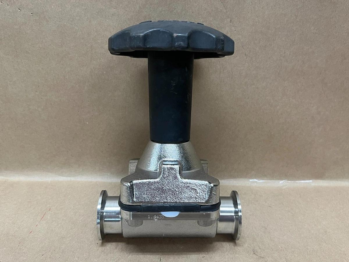 Used Topline 17574 (DN40) 1-1/2", 316L, CWP 150 Sanitary Tri-Clamp Diaphragm Valve