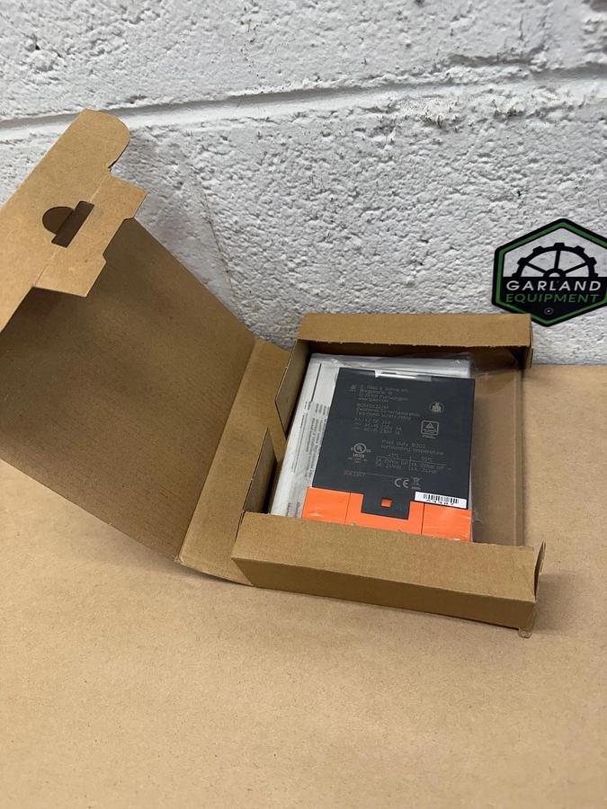Used E. Dold & Söhne BG5933-22-61-24 Two Hand Safety Relay