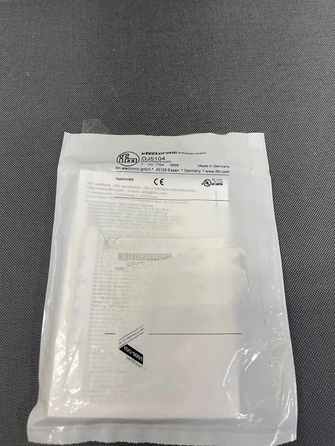 Used IFM OJ5104 efector 200, Retro Reflective Sensor *NEW*