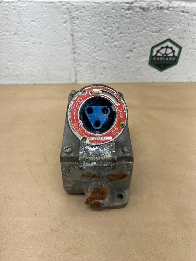 Used Crouse-Hinds CPS152NX Delayed Action Arktite Receptacle, 20 A