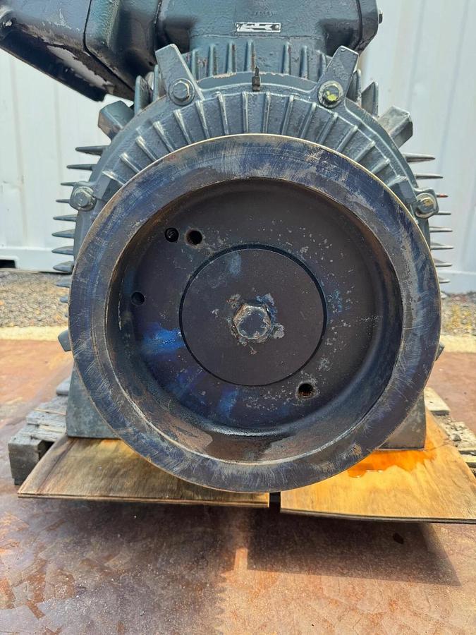 Used Schorch KA2355X-BX01Z-Z Electric Motor, 400 kw @ 1788 RPM, 705A, 460V, 3 Phase