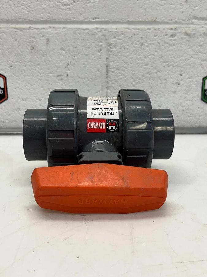 Used Hayward 1-1/4” PVC True Union Ball Valve