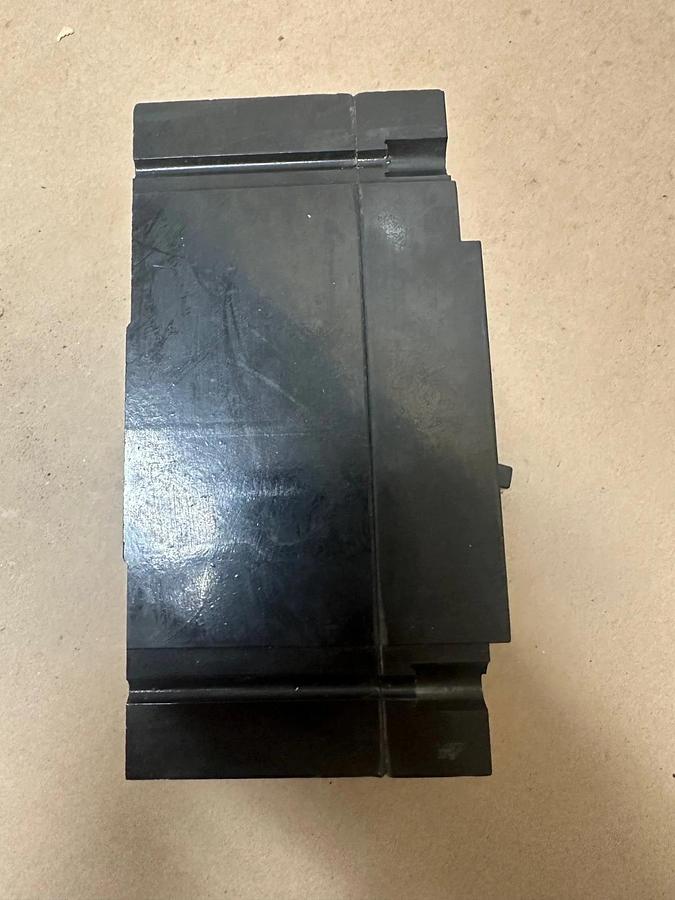 Used General Electric TED134090 90A 3 Pole Circuit Breaker